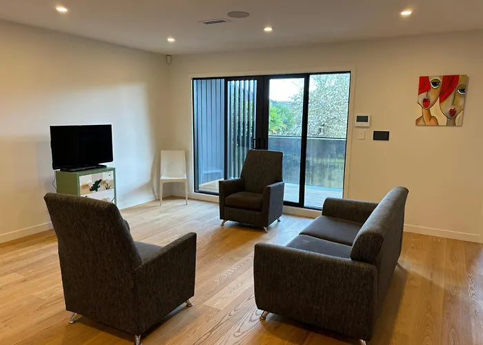 Epsom Tidy House 8